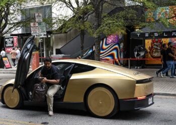 Tesla’s stock drops 6% as Cybercab update ‘underwhelms’ Wall Street
