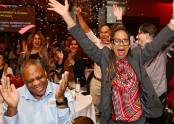 This Las Vegas casino just gave almost 10,000 workers more than $70 million in company stock