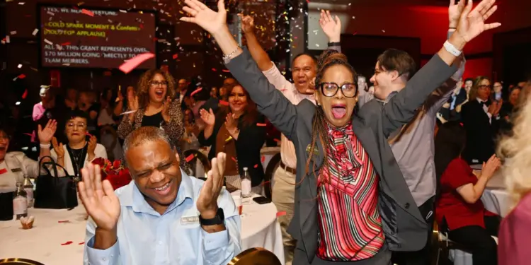 This Las Vegas casino just gave almost 10,000 workers more than $70 million in company stock