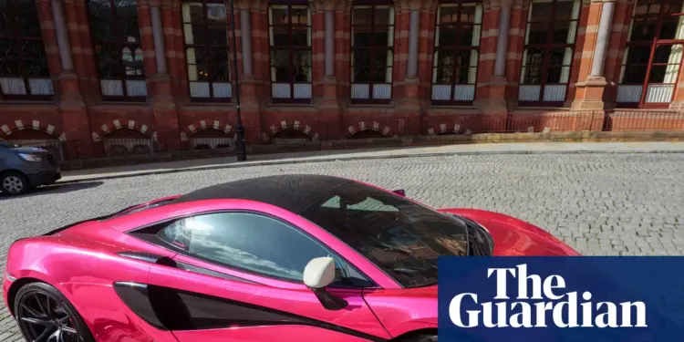 Supercar maker McLaren to create 1,000 UK jobs as part of £450m tech investment