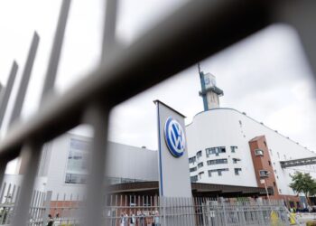Volkswagen strikes deal with Israel investment firm to turn car plant into defense facility