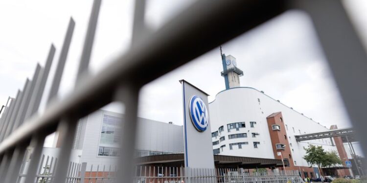Volkswagen strikes deal with Israel investment firm to turn car plant into defense facility