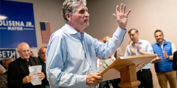 Traffic drama threatens to end Dem governor’s tenure as voters head to polls in Rhode Island
