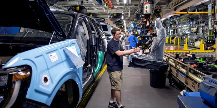 Ford to invest $1B in Kentucky truck plant