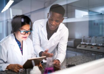 Should You Buy Bristol Myers Squibb Stock Right Now for the Yield Alone?