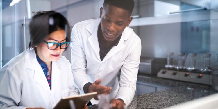 Should You Buy Bristol Myers Squibb Stock Right Now for the Yield Alone?