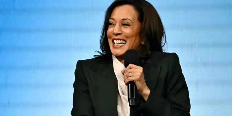 Kamala Harris viciously mocked with resurfaced bumbling ‘two words’ explanation of AI after desperate call