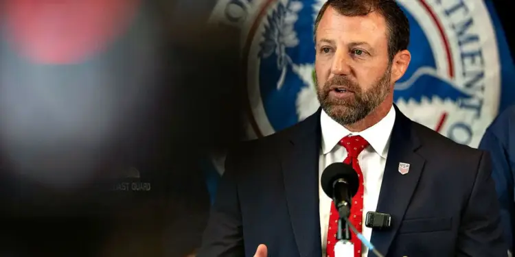 Top DHS lawyer turns tables on 128 ex-judges after Bar declines ‘Worst of the Worst’ complaint