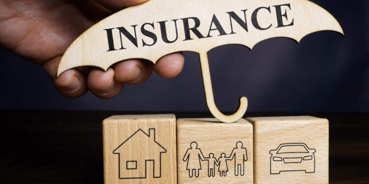 Higher Rates Are a Gift to These 3 Insurance Dividend Stocks