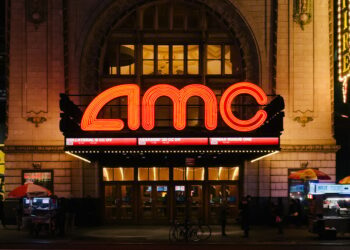 AMC CEO Slams Robinhood Over ‘Inexcusable, Vile’ Stock Token Trading