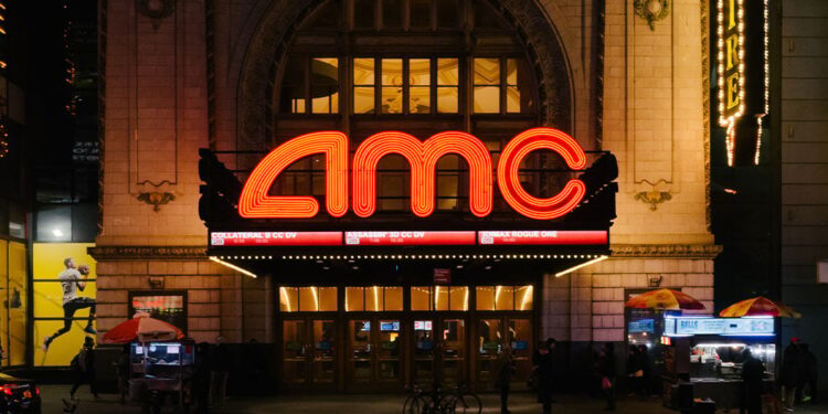 AMC CEO Slams Robinhood Over ‘Inexcusable, Vile’ Stock Token Trading