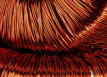 Copper Dives On Tariff Report, Oil Prices, Yields; Silver, Gold Also Down