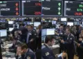 Energy Giants Surge as Investors Abandon Big Tech Retreat