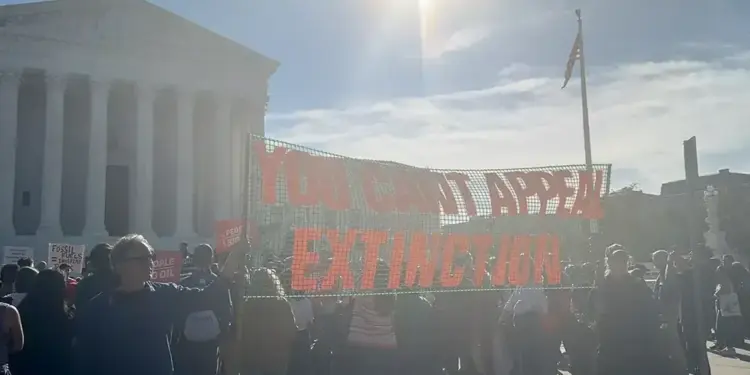 Liberal justices look for ‘escape hatch’ as high-stakes climate case lands at Supreme Court, experts say