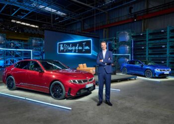 “Made in Germany”: BMW investing around two billion euros in the production of the new BMW 3 Series.