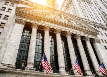 Stock Market Today: Dow Sinks As Yields Surge; Accenture Vaults On Earnings Beat (Live Coverage)