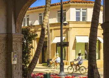 Trump’s backyard is quietly transforming into ‘Silicon Valley South’ as wealthy Americans flock in